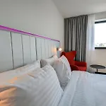 호텔 Park By Radisson Danube 4*