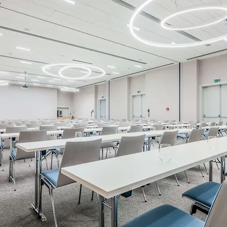 מלון Park By Radisson Danube 4*