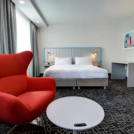 מלון Park By Radisson Danube 4*