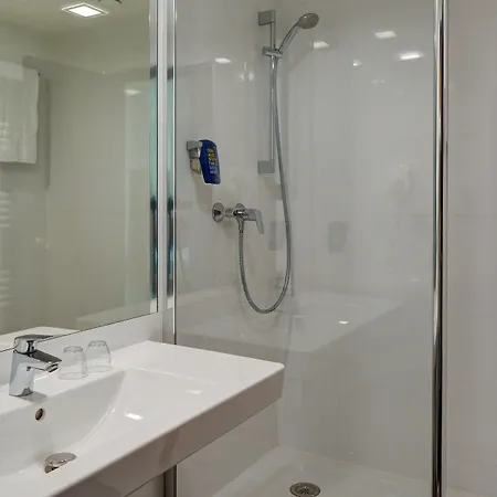 Park By Radisson Danube Hotell 4*