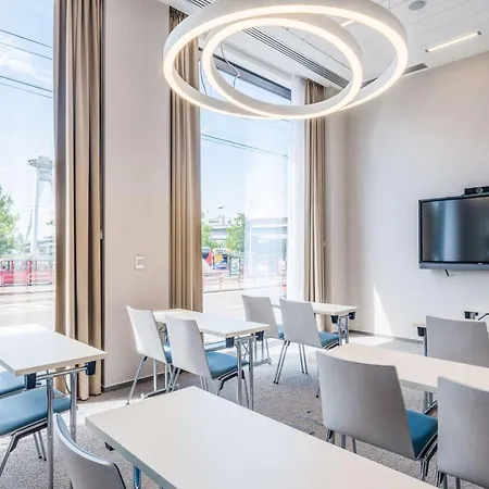 Park By Radisson Danube 4* Bratislava