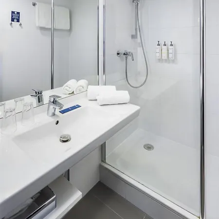 Hotel Park By Radisson Danube 4*