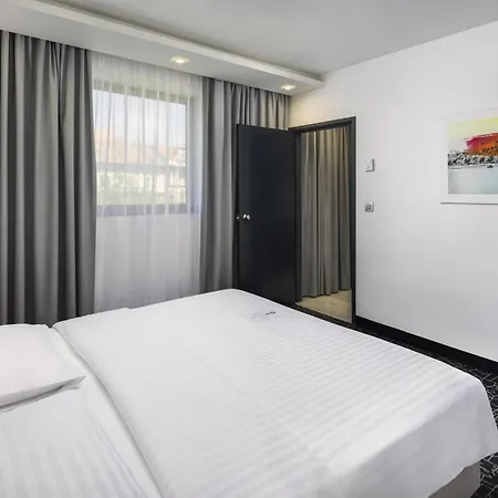 Park By Radisson Danube 4* 브라티슬라바