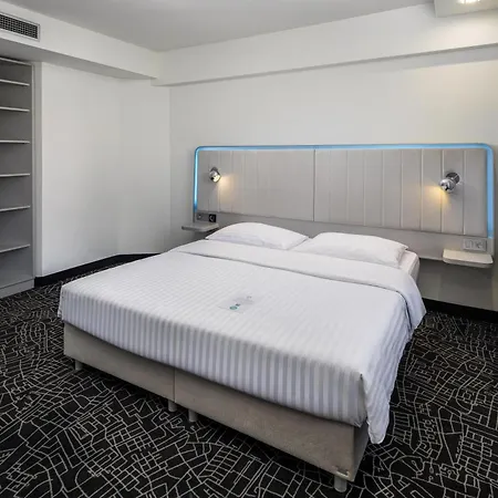 Park By Radisson Danube 호텔 4*
