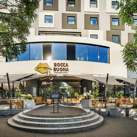 Hotel Park By Radisson Danube 4*