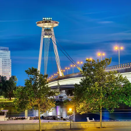 Park By Radisson Danube Hotel