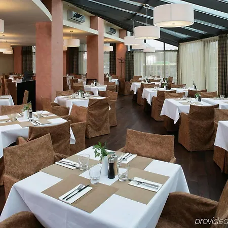 Park By Radisson Danube ホテル 4*