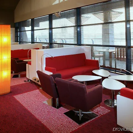Park By Radisson Danube מלון 4*