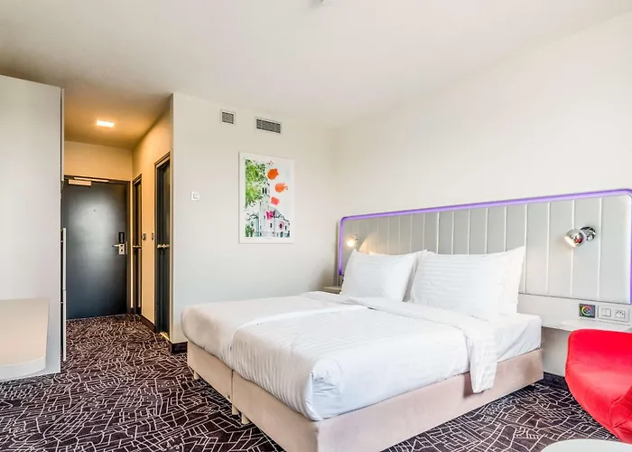 Park By Radisson Danube 4*