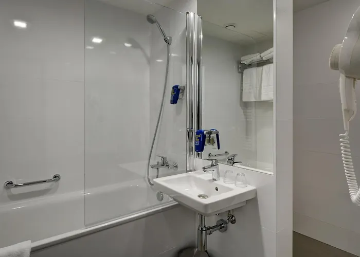 Park By Radisson Danube 4*